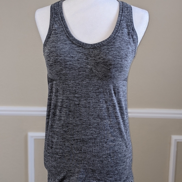 Grey Razorback Workout Tank Top w/ Built-in Bra by New Balance - Picture 3 of 3